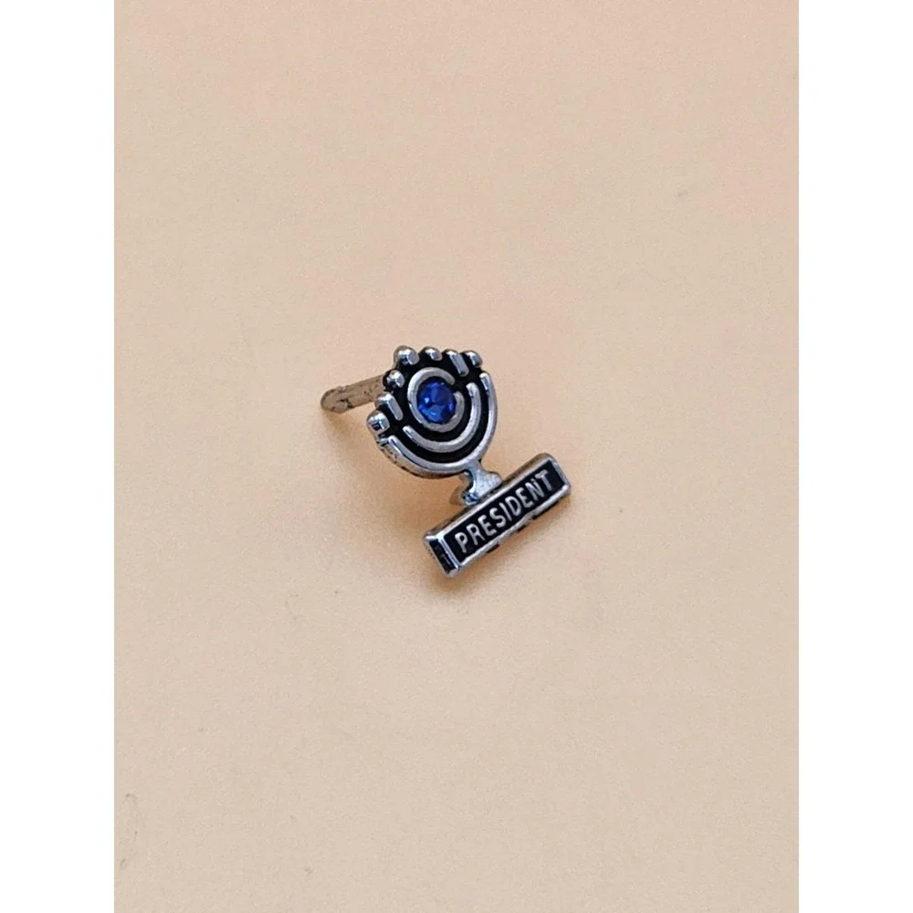 Vtg PRESIDENT 925 Sterling Silver Menorah Design Blue Center Stone Pin Brooch